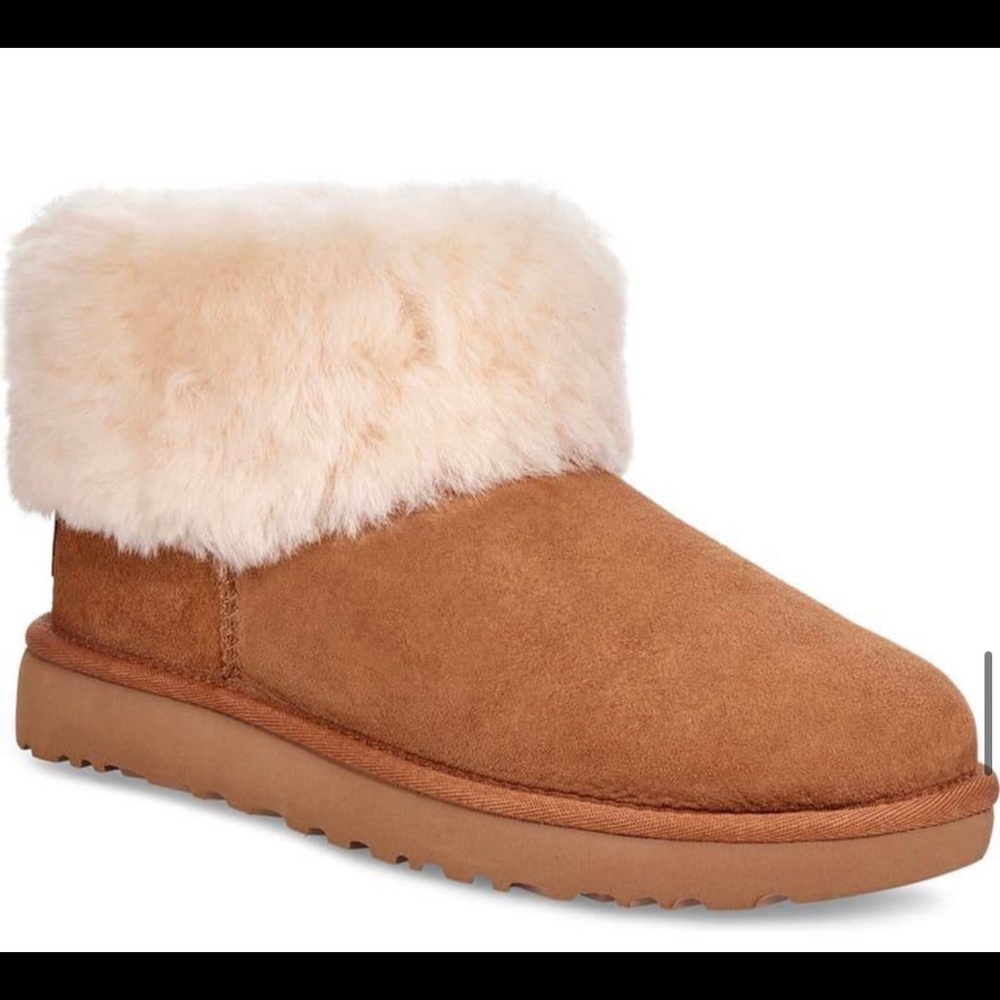 Ugg Classic Mini Fluff in Chestnut color size 9. Brand New. Retail $160